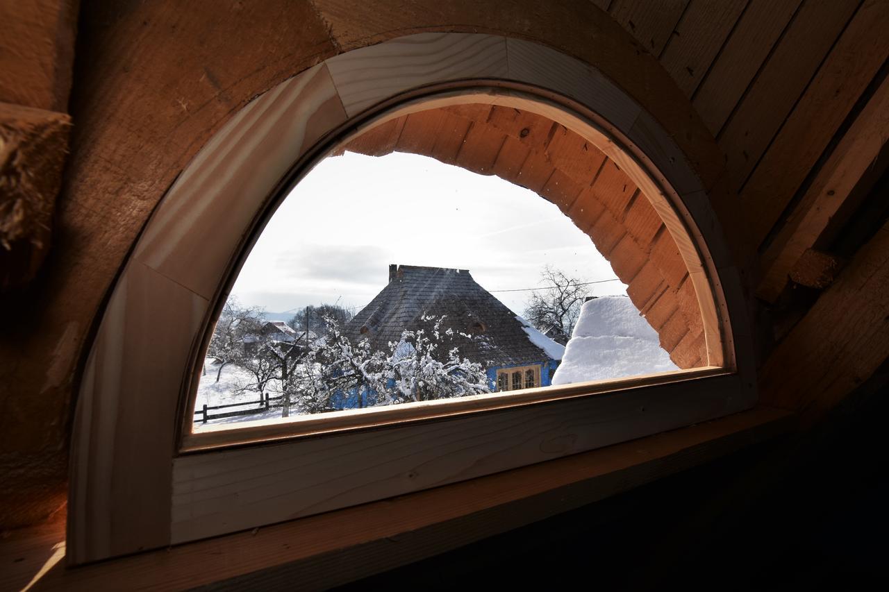 Iz De Maramures Rural Hotel (Adults Only) Dióshalom Kültér fotó